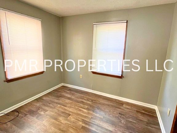 4th image of 129 Glen Ave APT 4