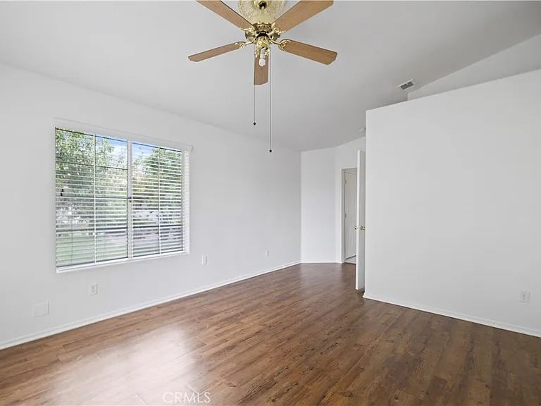 15589 Cheyenne St — Photo 2