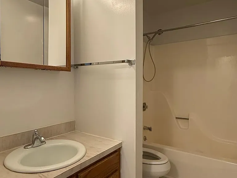 282 Albert Ct — Photo 14