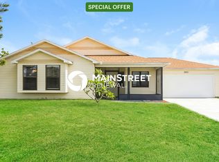 2821 NW 2nd St, Cape Coral, FL 33993