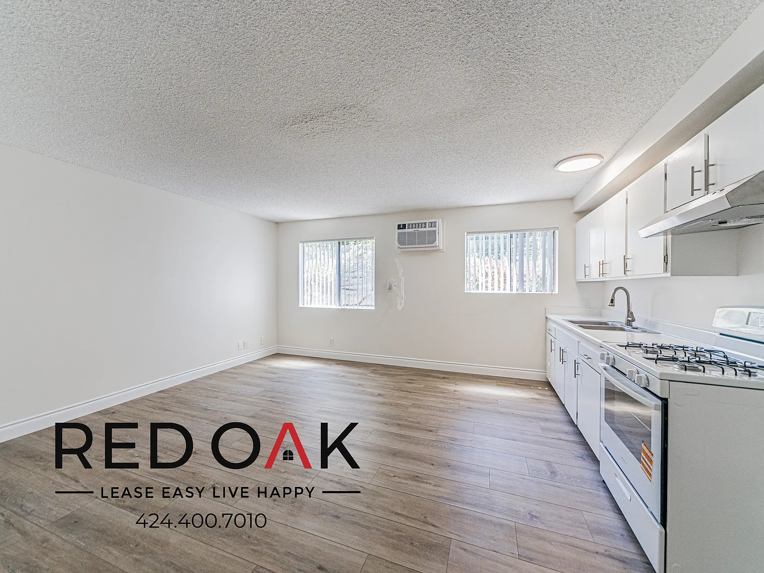 ~Low Deposit~ Phenomenal One Bedroom With Air Conditioning And Natural Light ~ In Canoga Park! — Photo 1