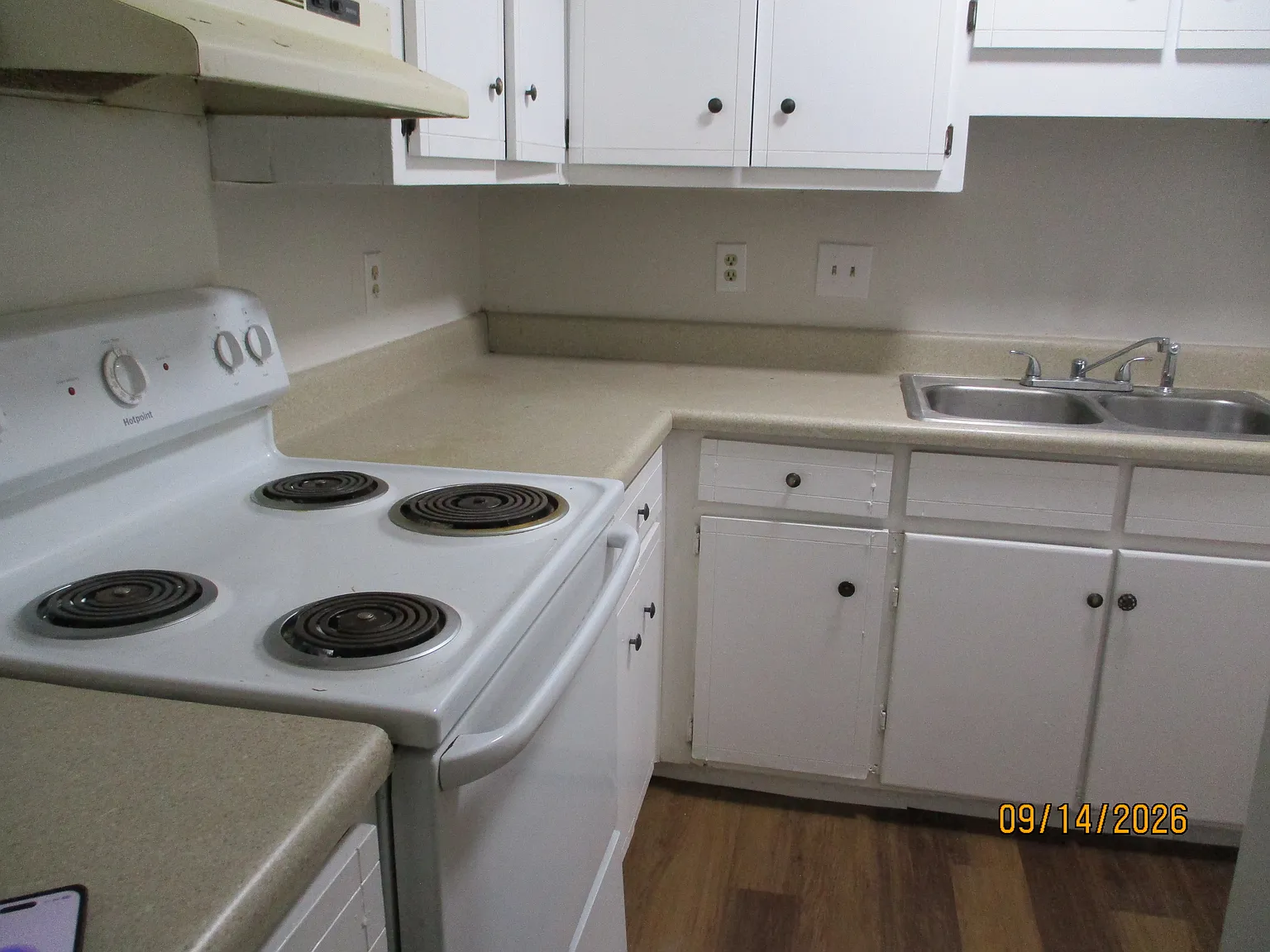 2 bed, 852 sqft, $1,045 — Photo 2
