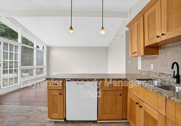 4202 Halifax Rd — Photo 7