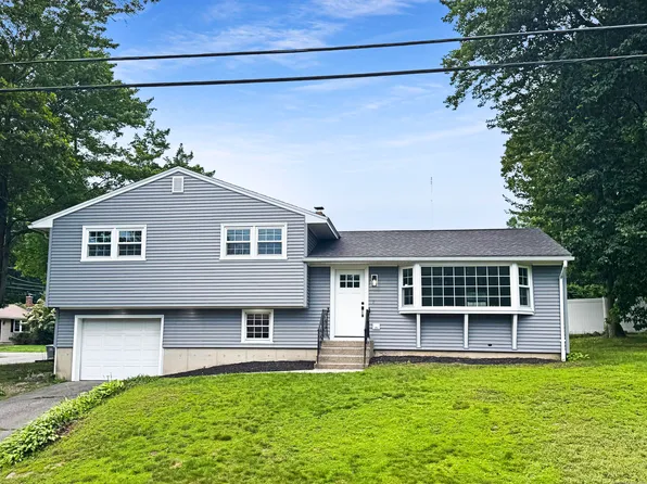 8 Linda Court, Naugatuck, CT 06770