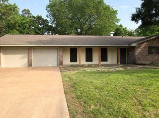 201 Brookside Dr W, Bryan, TX 77801