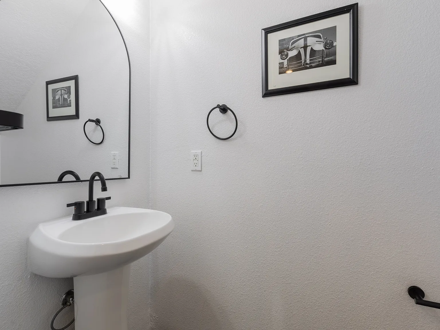 877 Silver Avenue Southwest - 1 — Photo 4