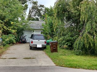 850 Denecourt Ave, Jackson, MI