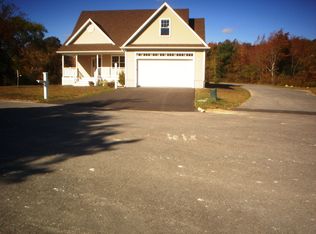 4 Nantucket Dr, Mattapoisett, MA 02739