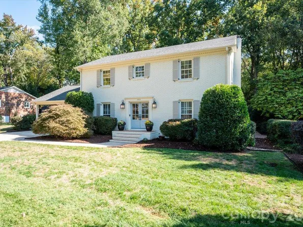 1312 Redcoat Dr, Charlotte, NC 28211