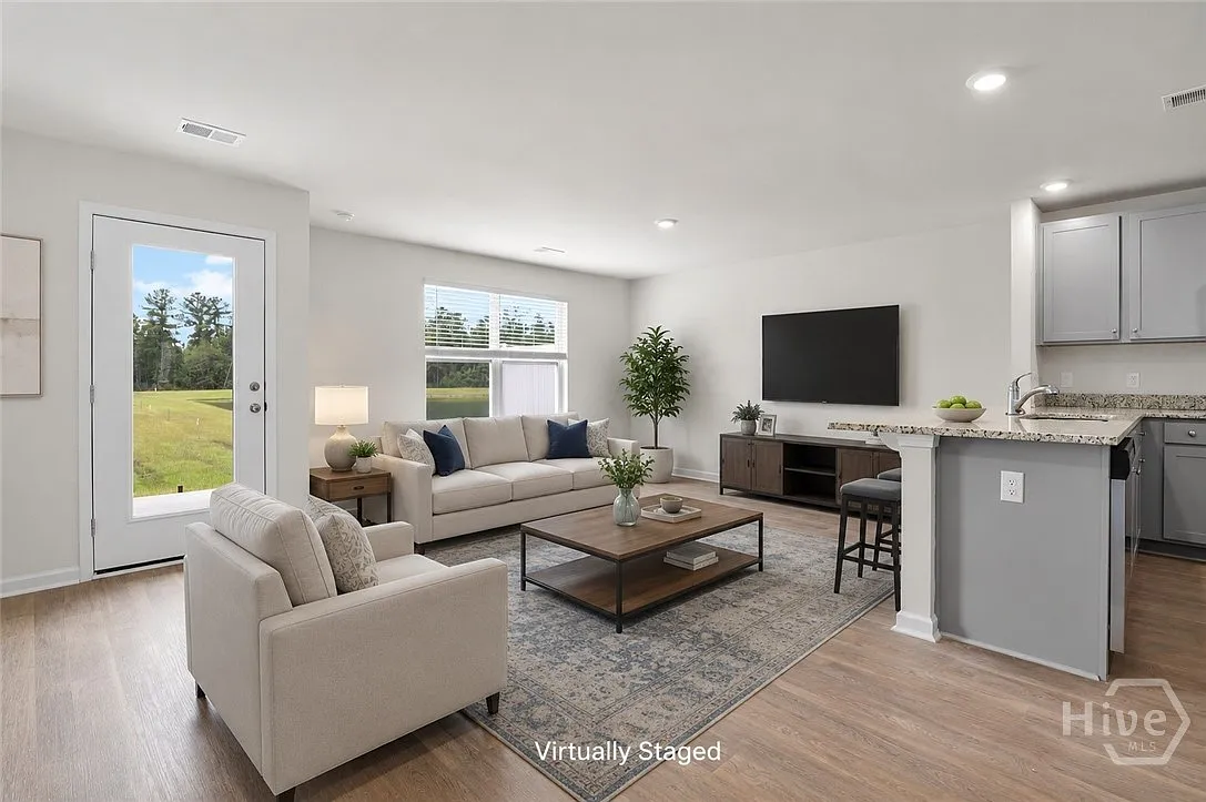 3 bed, 2.5 bath, 1418 sqft, $2,100 — Photo 4