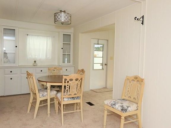 4th image of 1042 Thrush Cir