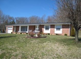 1803 Field Rd, Elizabethton, TN 37643