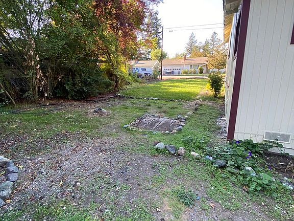 3rd image of 154 Laurel Ave