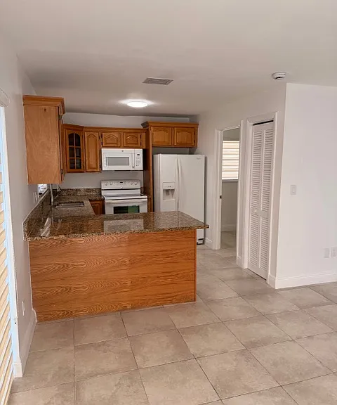 13372 SW 26th Ter — Photo 5