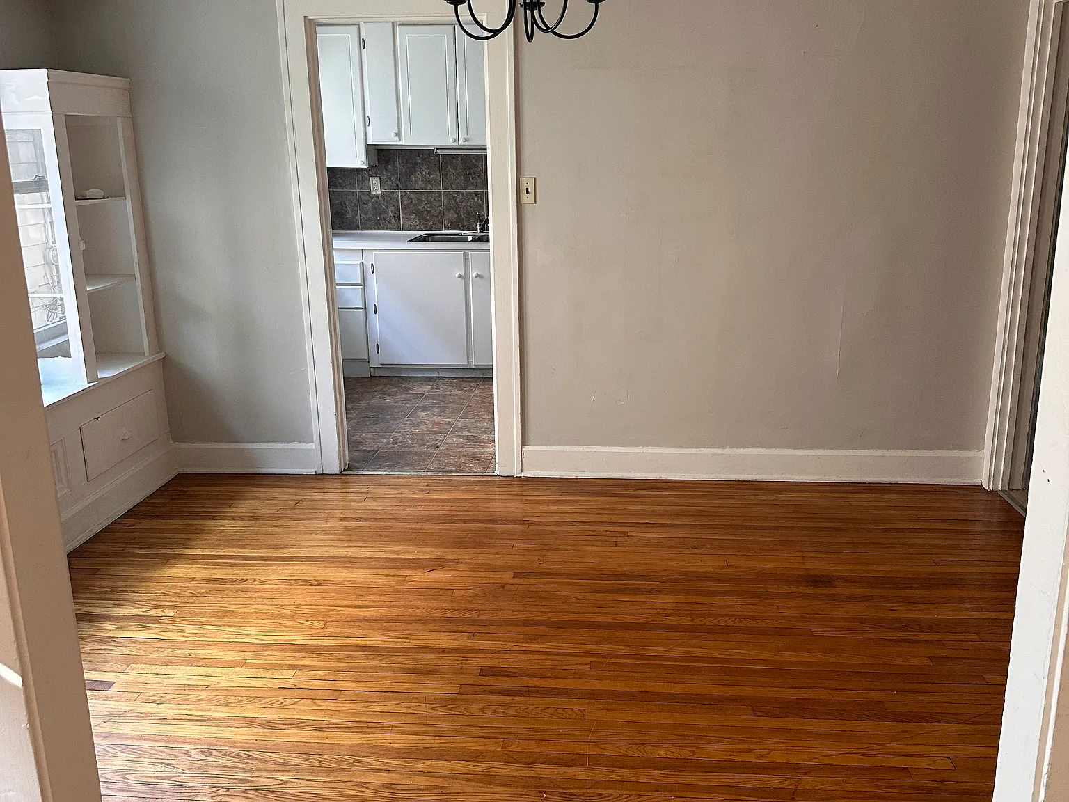 2 bed, 1856 sqft, $1,050 — Photo 4
