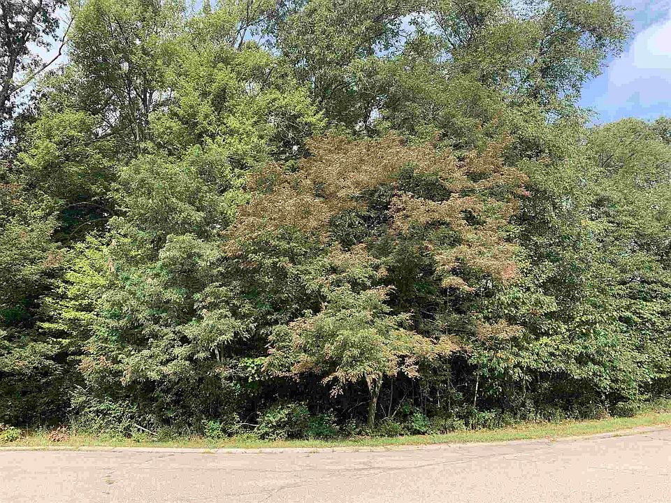 1st image of 51737 Tall Pines Dr