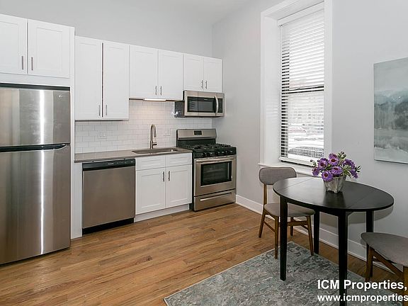 2nd image of 2119 N Sedgwick St #2E