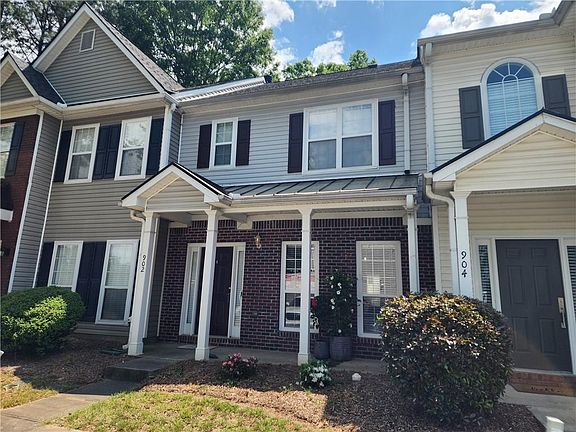 2nd image of 902 Tree Creek Blvd