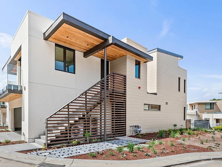 1 Oak Shore Dr #A — Photo 5