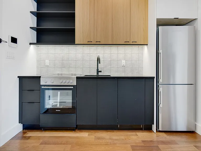 197 Freeman St #2D — Photo 2