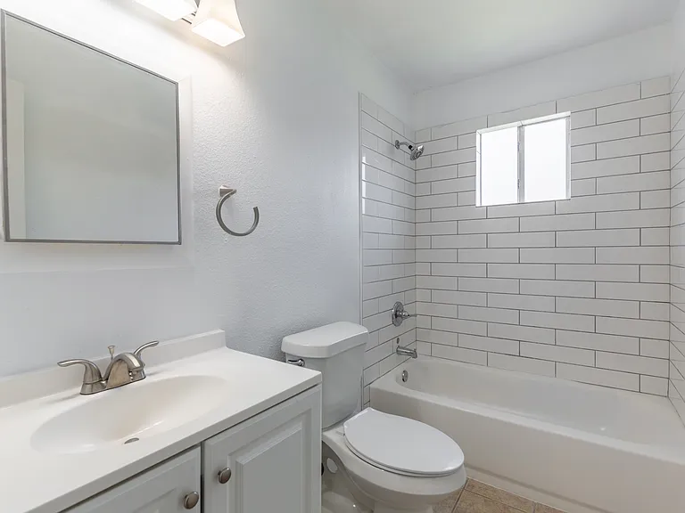 7642 Oak Chase — Photo 13