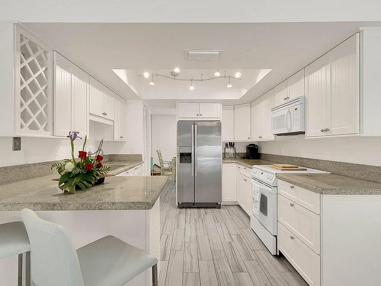 3824 SE Fairway E — Photo 17