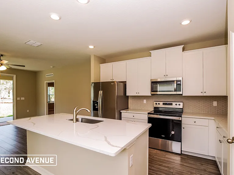 512 Falcon Ridge Rd — Photo 2