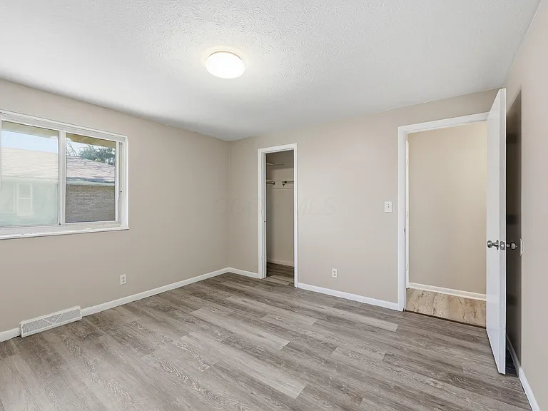 1759 Lonsdale Rd #B — Photo 11