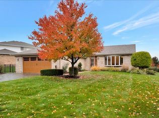2620 Bluestone Bay Dr, New Lenox, IL 60451