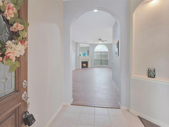 4th image of 1123 Beckton Ln