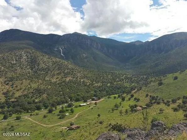 S Emerald Falls Dr, Hereford, AZ 85615