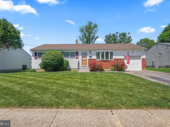 34 Fenway Rd, Hamilton, NJ 08620