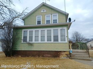 1927 S 10th St #A, Manitowoc, WI 54220