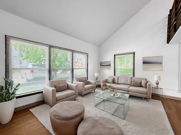 320 Stanton Ave, The Barn Loft 1-2 bedroom, 320 Stanton Ave Unit 110, Ames, IA 50014