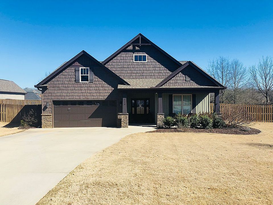 1st image of 219 Harvest Wood Ln