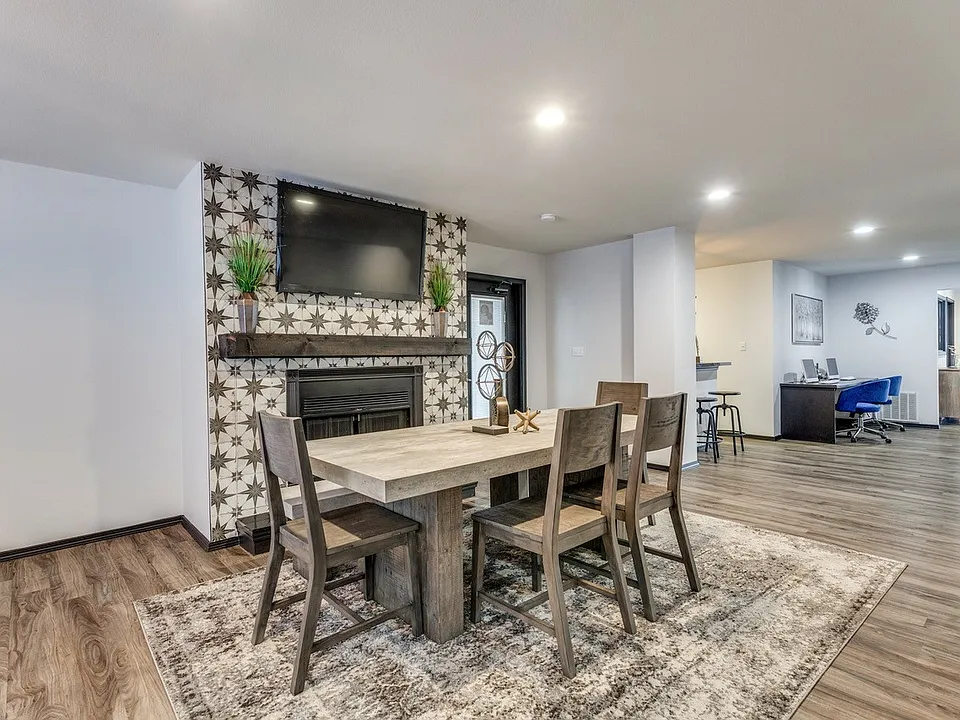 8951 Randol Mill Rd