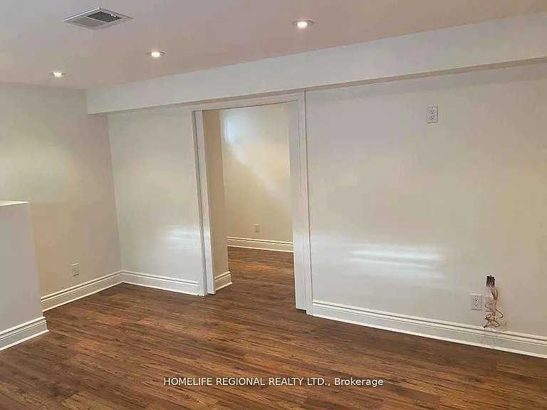 46 Tewsley Pl #LOWER LEVEL — Photo 13