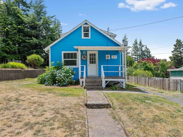 1033 Ohio Ave, North Bend, OR 97459