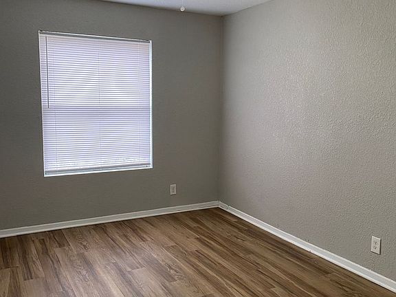 4th image of 3518 Grant Ave #103