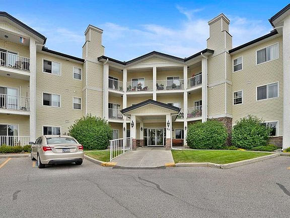 2nd image of 72 SW Quigley Dr #115