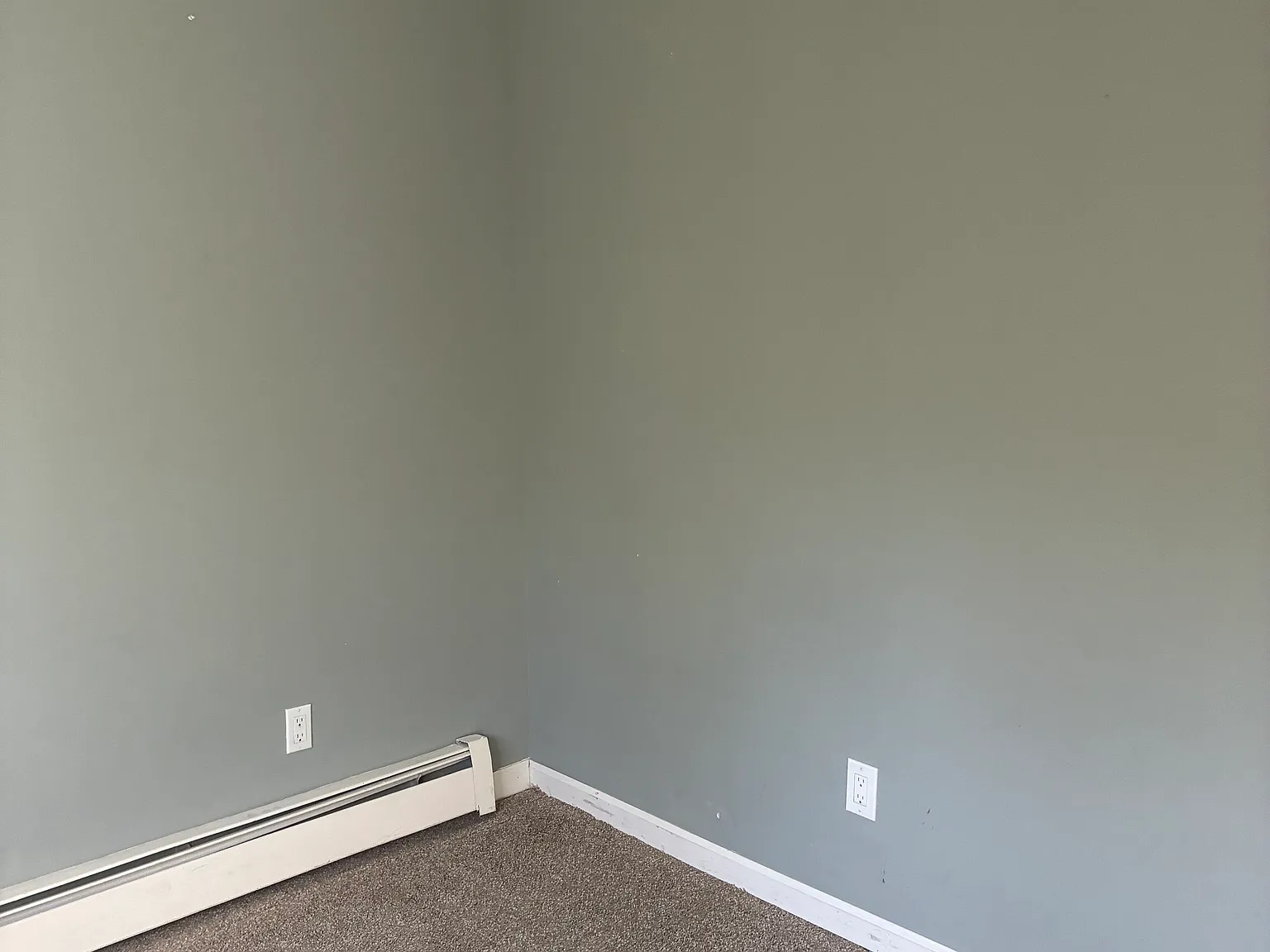 5 bed, 2500 sqft, $3,600 — Photo 3