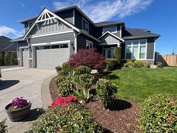 great yard and flower beds