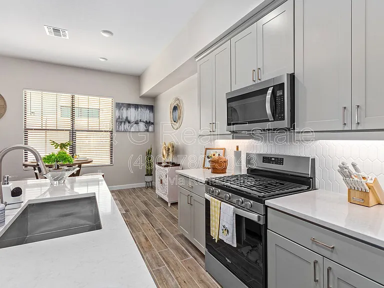 4826 E Helena Dr — Photo 10
