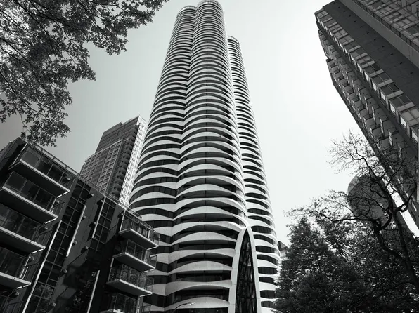 1033 Nelson St #1204, Vancouver, BC V6E 0E5