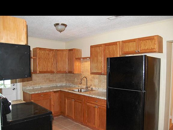 5th image of 3330 Kraft Ave