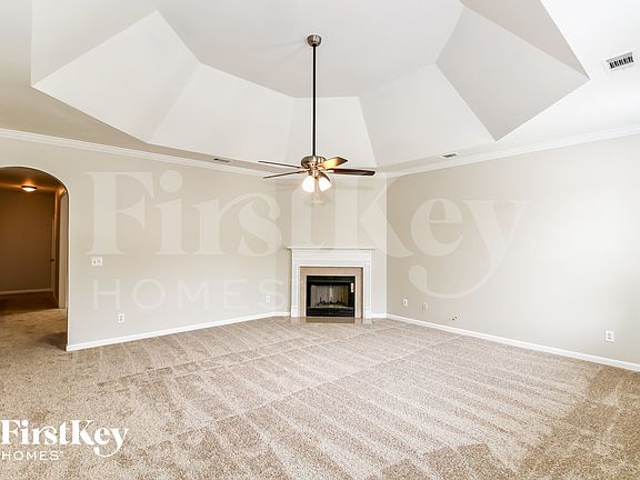 4th image of 1260 Sierra Ct