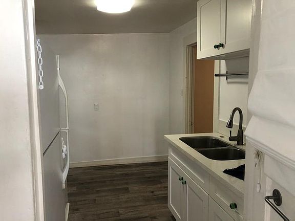 4th image of 1238A Viola Ave