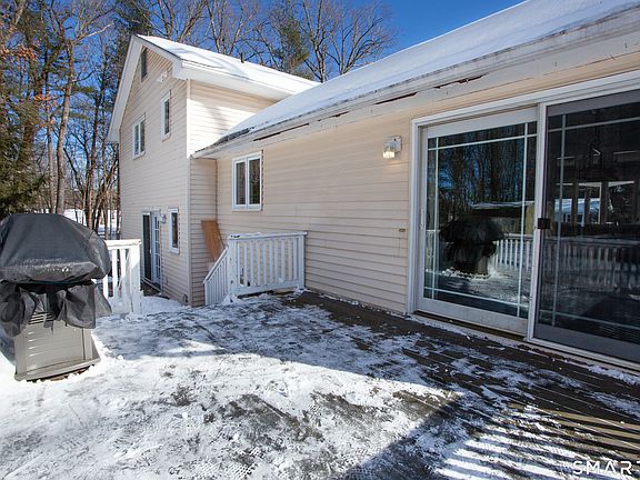 5th image of 10 Ridgewood Drive