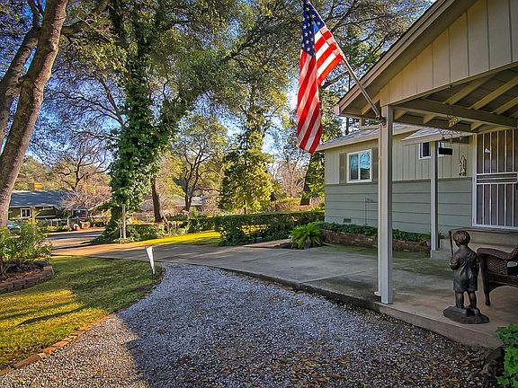 2nd image of 7066 White Oak Dr