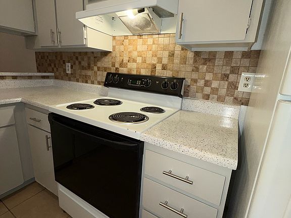 2nd image of 1784 S Fairway Cir